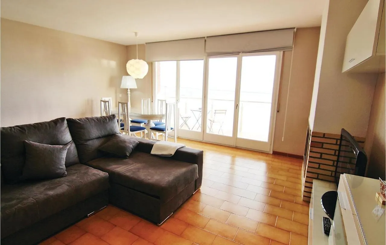 Nice Apartment In Pineda De Mar With Kitchen
