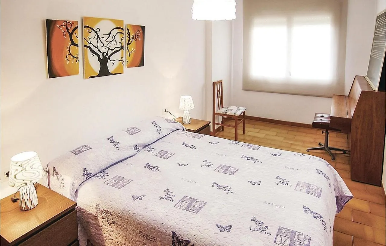Nice Apartment In Pineda De Mar With Kitchen