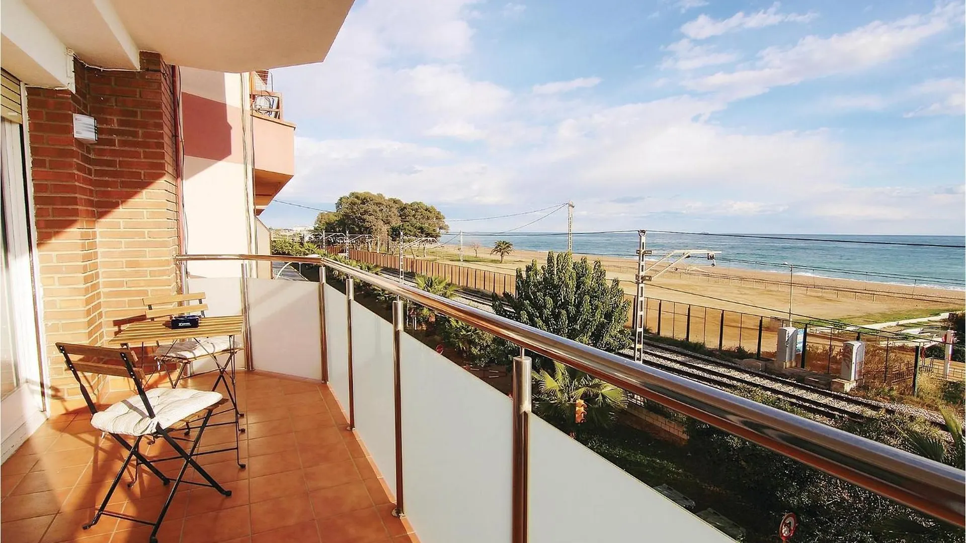Nice Apartment In Pineda De Mar With Kitchen